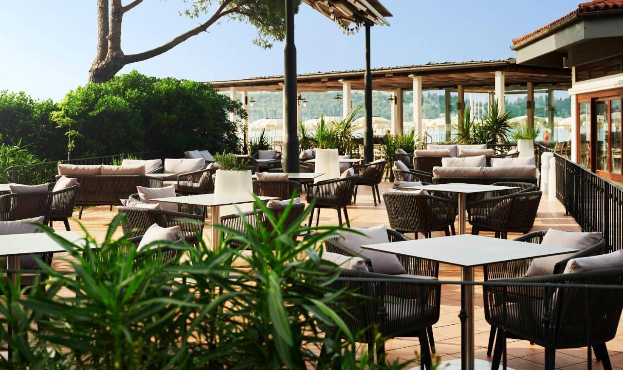 Hotel Slovenija - Terme & Wellness Lifeclass Portoroz Ngoại thất bức ảnh The Club at Changi Airport
