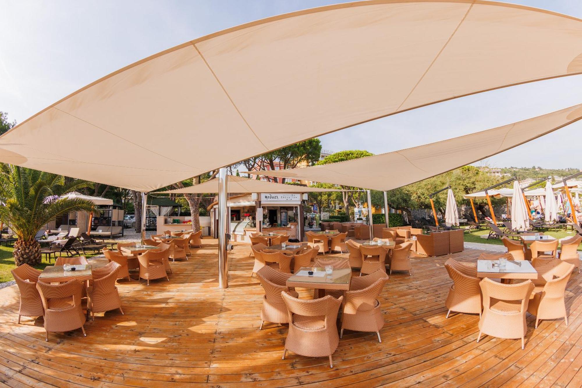 Hotel Slovenija - Terme & Wellness Lifeclass Portoroz Ngoại thất bức ảnh Restaurant